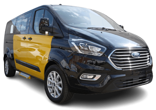 Taxi de 7 plazas de Aerotaxi Barcelona, ideal para traslados de grupos grandes y familias en la ciudad
