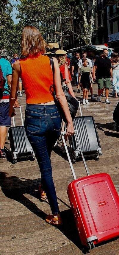 Aerotaxi Barcelona, Taxi isto para el servicio de alquiler privado y traslados ejecutivos.